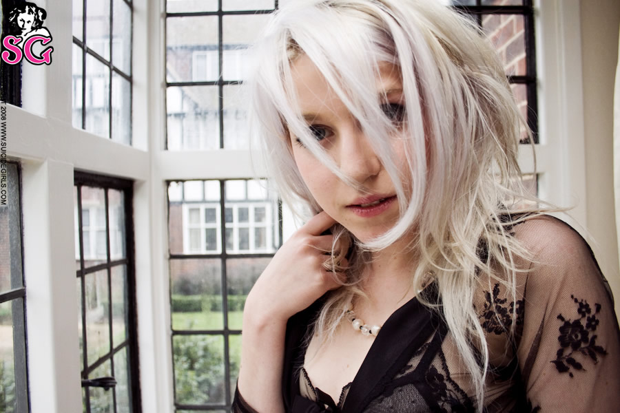 Suicide Girls - Lyvia - Condensation #aD6bNtFo