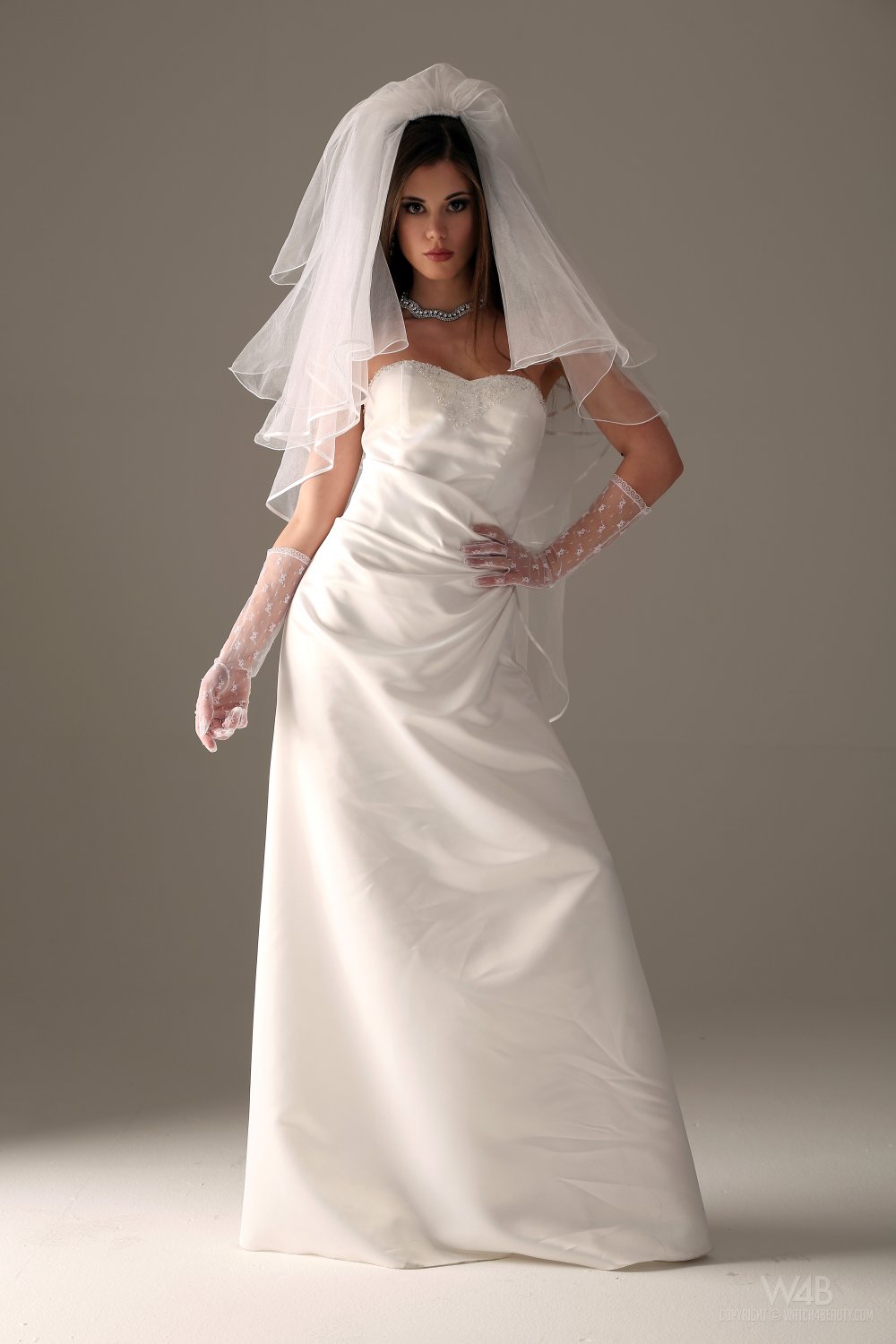 Little Caprice in White Wedding #do7d43zb
